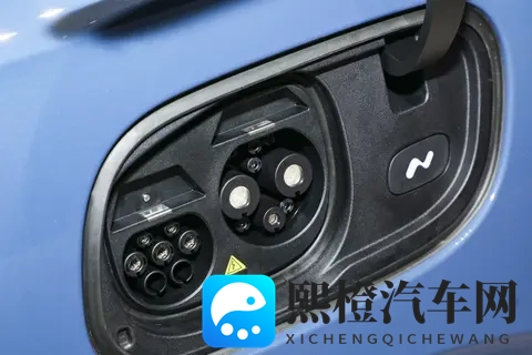 蔚来乐道L60四驱版,续航707km,四驱+无框车门,家用真香!-2