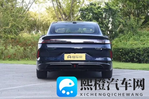 长安启源A06:800V+全铝悬架,15万级全能家轿?-2