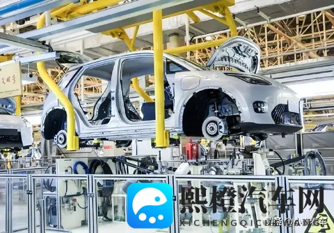 XXXX高跟鞋XXXXaⅴ:汽车跨界新风尚,高跟鞋造型引潮流-2