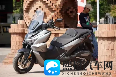 比第二名多卖一倍！这款国产踏板凭什么让摩友用钱包投票？-3