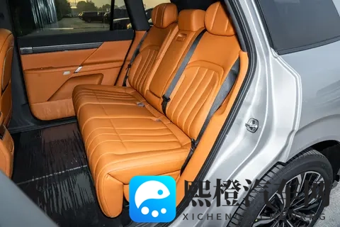 东风奕派eπ008增程超阔版五座:为全家出行打造的移动空间-1