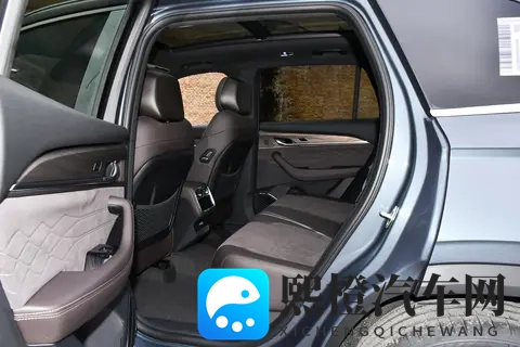 2026款吉利星越L东方曜望月版测评：新能源时代燃油车诚意之选！-3