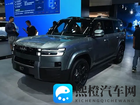 刚上市就成为了“方盒子销冠”!方程豹钛7凭啥如此受欢迎?-1