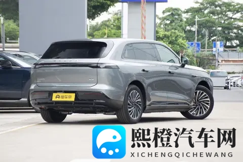 打破续航焦虑!2025款星纪元ET亮相 1615km综合续航+零重力座椅-3