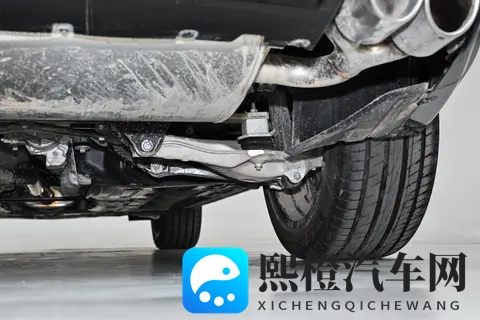 试驾2026款领克09：燃油车的进化，不止于“坚守”-3