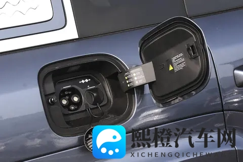 方程豹钛 7 2025 款 135KM 两驱 Pro 版:兼顾实用与性价比的家用 SUV-1