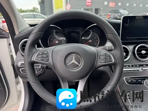 10万多拿下奔驰C级?2017款13万公里代步之选-3