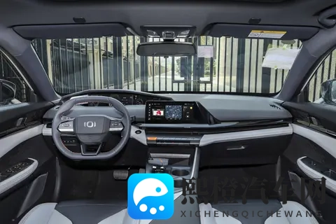 11 万级纯电 C 级车试驾体验：长安启源 A06 的那些实用亮点-2