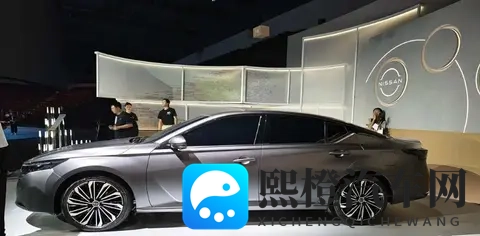 2026款日产天籁实车,车身修长时尚,搭载20T引擎,售价18万起!-3