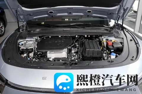2025款星纪元ES 增程纯电可选,轴距3米,综合续航1645km-1