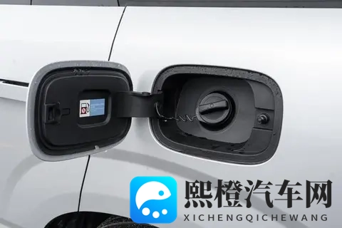 腾势N8L实力无短板，主流家庭豪华出行的理想选择-1