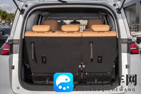 星光730“一车三动力”电滑门+真7座,全家出行0焦虑-1