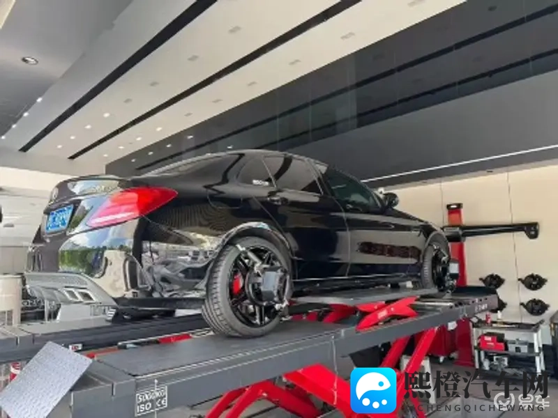 嫖客把舌头伸进我下面的故事:男子私密行为引发惊悚事件-2