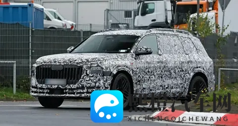 搭载V8发动机！奥迪Q9霍希版谍照曝光，将于2026年亮相-2