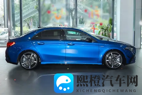 2025 款奔驰A级AMG怎么选?两款配置一句话对号入座-1