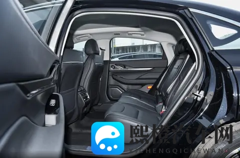 中国特供，预算20万想买豪华品牌，TA却成为绕不开的选择？-3