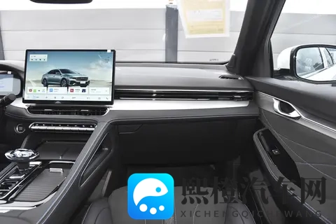 吉利这次真敢拼!新东方曜降45万,还送五重豪礼,能火吗?-2