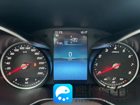 19万拿下昆明一手黑武士,20款奔驰GLC260L,家用代步好选择-1