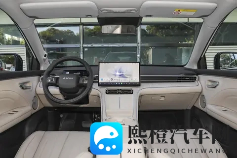 唠唠 AION i60 增程版：12 万多就能拿下 20 万配置，这波血赚不亏！-2