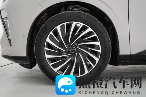 20万级中大型SUV，增程与纯电双动力，2025款星纪元ET香不香？-3