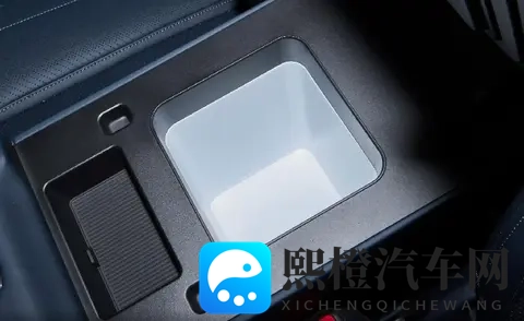 20万级插混SUV新优选！方程豹钛7智能配置超丰富，续航1300km-3