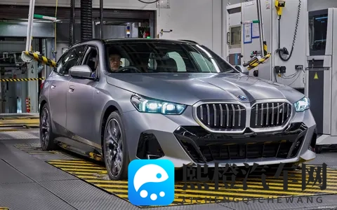 少妇被猛烈进入:激情邂逅,少妇感受强烈欢愉时刻-1