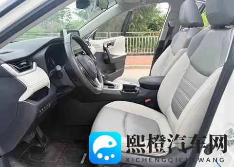 月销量涨到23213台！RAV4 荣放降到1248万，事实证明：降价很有效-3