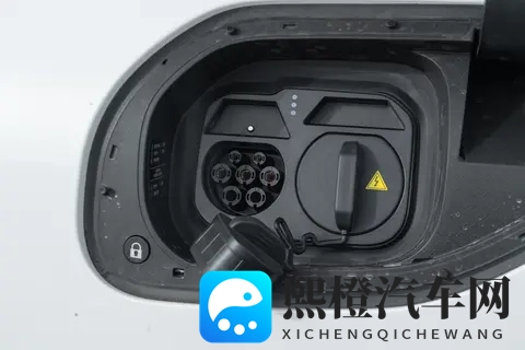 阿维塔06 Elite版上市 增程_纯电双动力 标配激光雷达-3