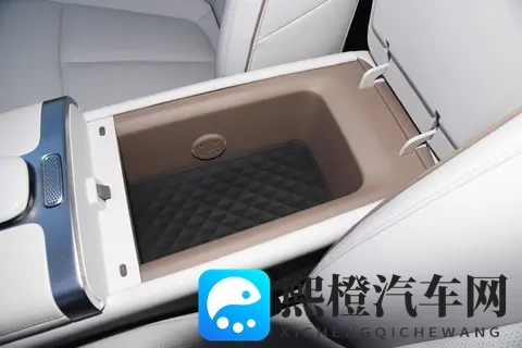 3228万元起！上汽旗舰大六座智己LS9上市-1