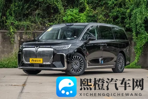 大7座MPV家用真香!鸿蒙智行加持,26款岚图梦想家真不错-1