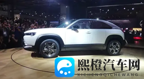 瞄准特斯拉Model Y,马自达全新纯电SUV首次亮相,未来值得期待-1