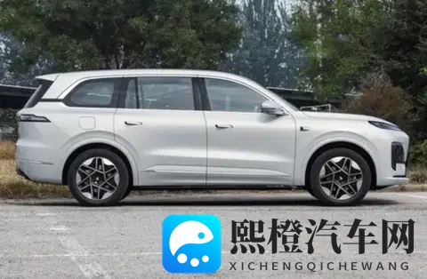 深蓝S09六座SUV体验：家庭出行更舒适？空间与智能表现给出答案-2