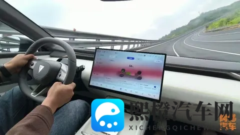 深蓝L06开起来咋样，法拉利同款磁流变悬架，真那么厉害吗-3