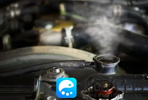 能腐蚀铝板的冷却液是否会腐蚀发动机,燃油车要不要定期更换?-1