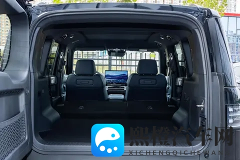 20万级SUV新标杆！四驱VS两驱，空间大动力强，选谁合适？-2