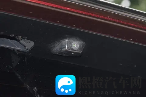 2858 万魏牌高山 7 正式上市:年轻家庭的激光雷达 + 二三排共轨体验-1