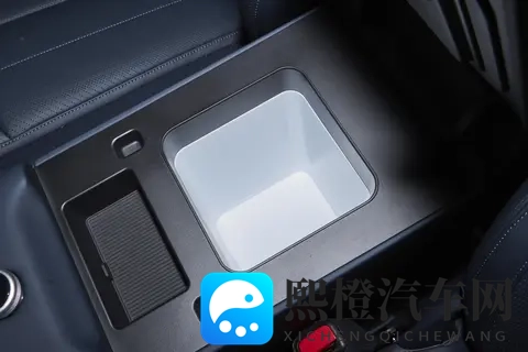 科技赋能的全能座驾:方程豹钛7 190KM四驱Ultra版深度体验!-3