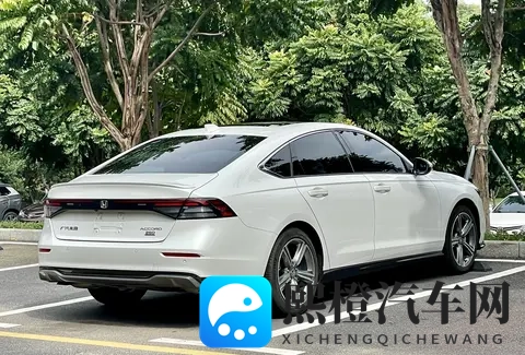 15万拿下准新一手雅阁，享受越级驾乘体验！-3