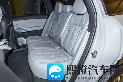 身边越来越多 BBA 车主,为什么都选择了蔚来 ES6?看完你就明白了-2