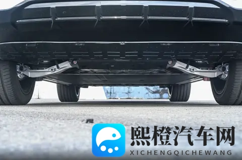 售价2298万起，配900V快充+8295芯片，极氪7X焕新版升级了哪些？-1