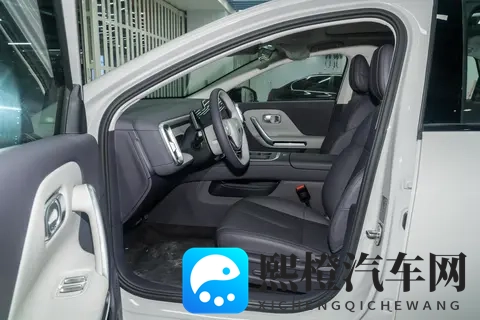 1198 万买纯电轿车，续航 650km 还带激光雷达？-2