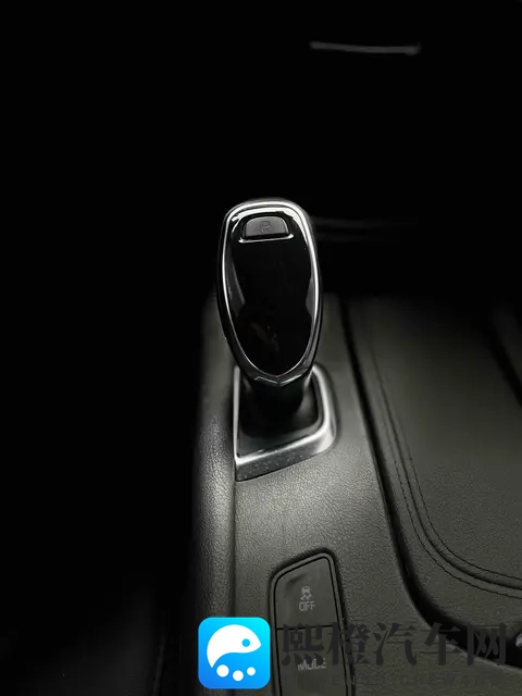 十年老友忍痛割爱,10万拿下18年一手凯迪拉克XT5!-3