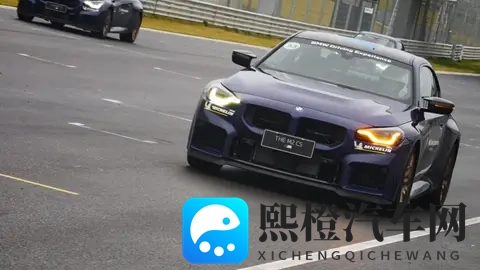 美女直播屁眼:直播美女,私密部位引关注-1