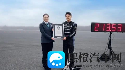 黑人巨大破小处:黑人身材引人注目,部位独特引人关注-2