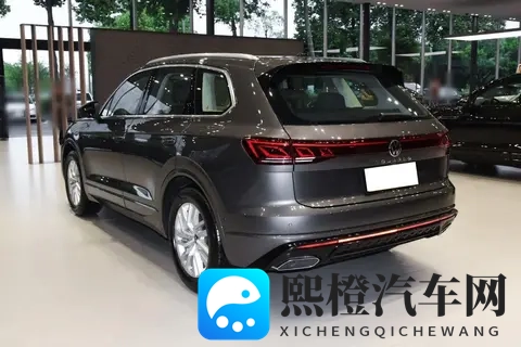 纯进口的中大型SUV,配20T发动机+空气悬挂,25款大众途锐能买?-3