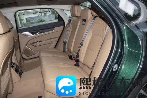 捷豹 XFL 购车手册:2 款车差价 3 万,25 万级豪华 C 级车怎么选不亏?-2