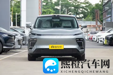 2025 款星纪元 ET 详解:核心配置全在线 11 月购车享补贴和金融政策-2