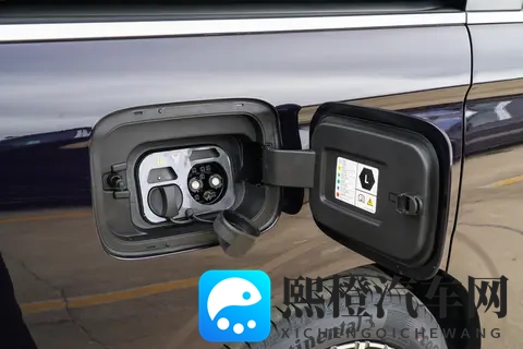 26款岚图梦想家：省心的MPV该这样选，多场景全能才叫真香-1