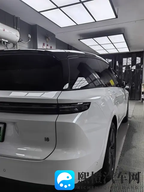 打扑克差差差:扑克牌技有待提高,屡败屡战苦笑中-1