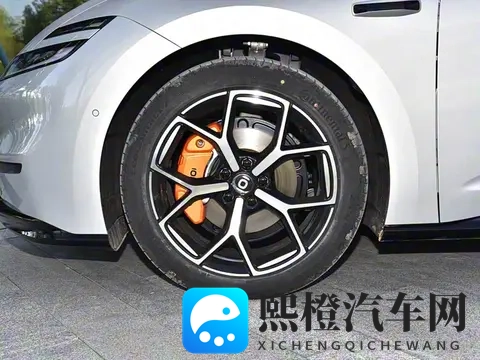 长安启源A06购车指南:增程与纯电版本配置分析与选择建议-3